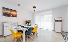 Flatbook Apartamenty Rodzinne - Jantar Park z Parkingiem i Placem Zabaw